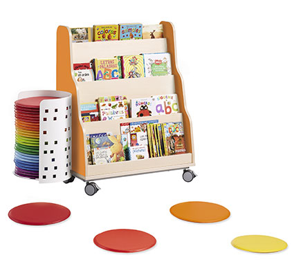Source Expositor de libros giratorio con ruedas para niños, mueble de  tienda de libros, de alambre metálico, con ruedas on m.alibaba.com