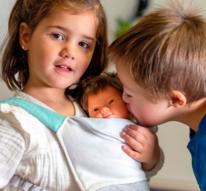 Ocultación carbón Maniobra Muñeco bebé europeo con síndrome de down niño 38 cm la unidad | Hermex