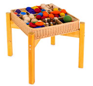 Set panier plateau nous classons 9 compartiments en osier et supportons pieds en bois L'ensemble