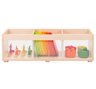 Meuble bas Montessori ouvert avec trois compartiments et côtés en méthacrylate